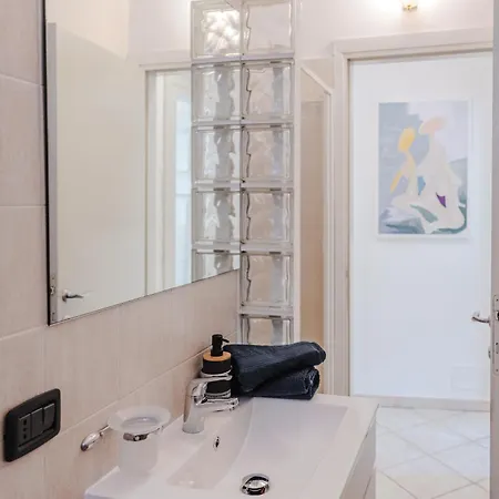 In Centro Storico La Loggia دومودوسولا