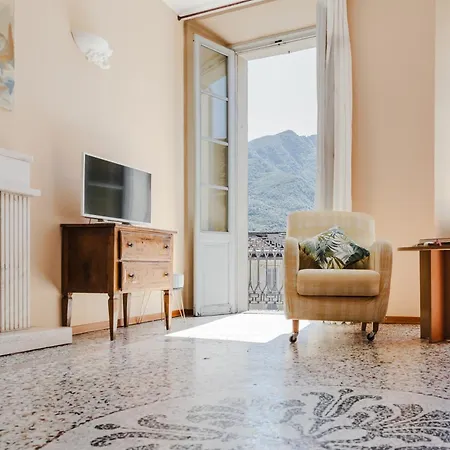 In Centro Storico La Loggia *