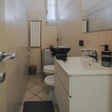 In Centro Storico La Loggia * دومودوسولا